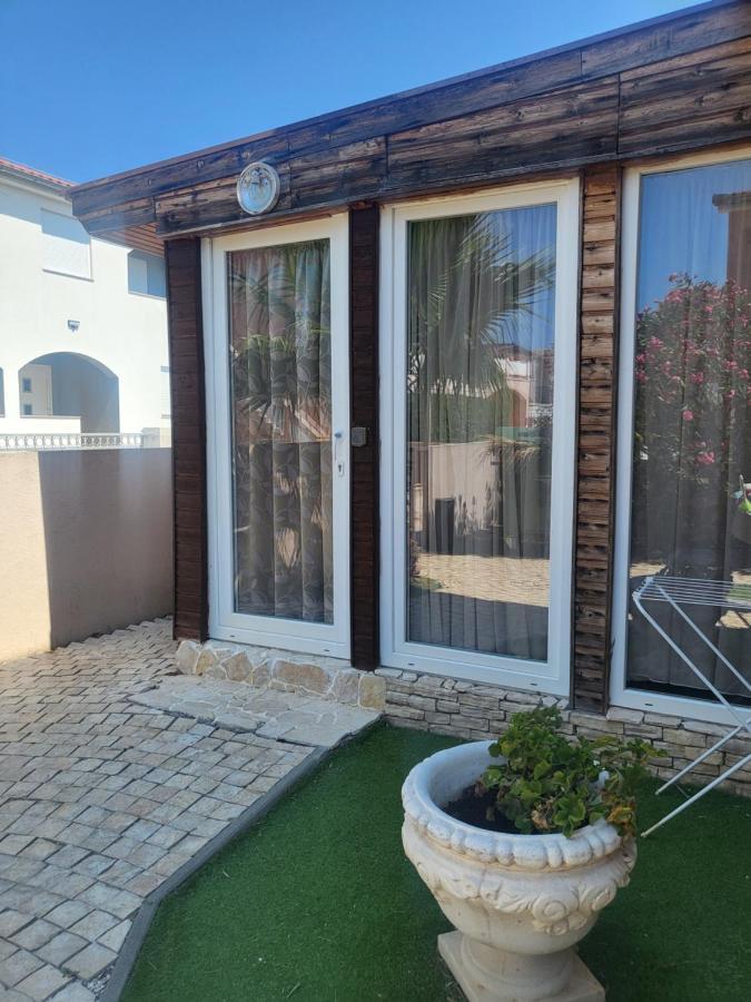 Villa Garden Vir Exterior photo